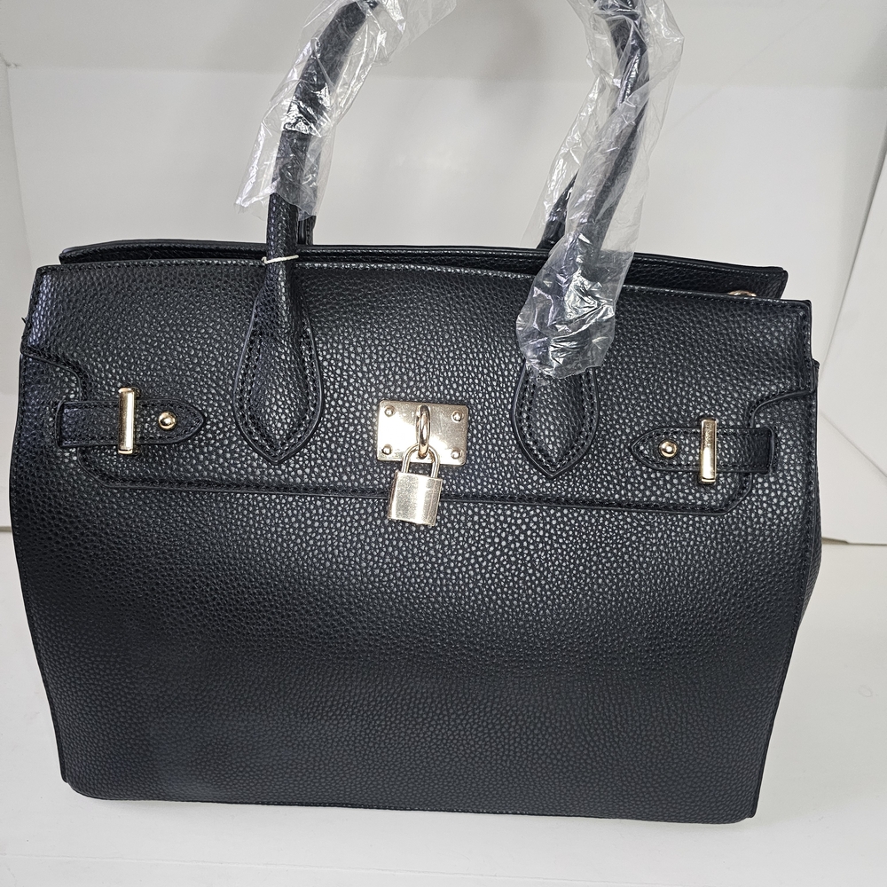 Elegant Black Handbag